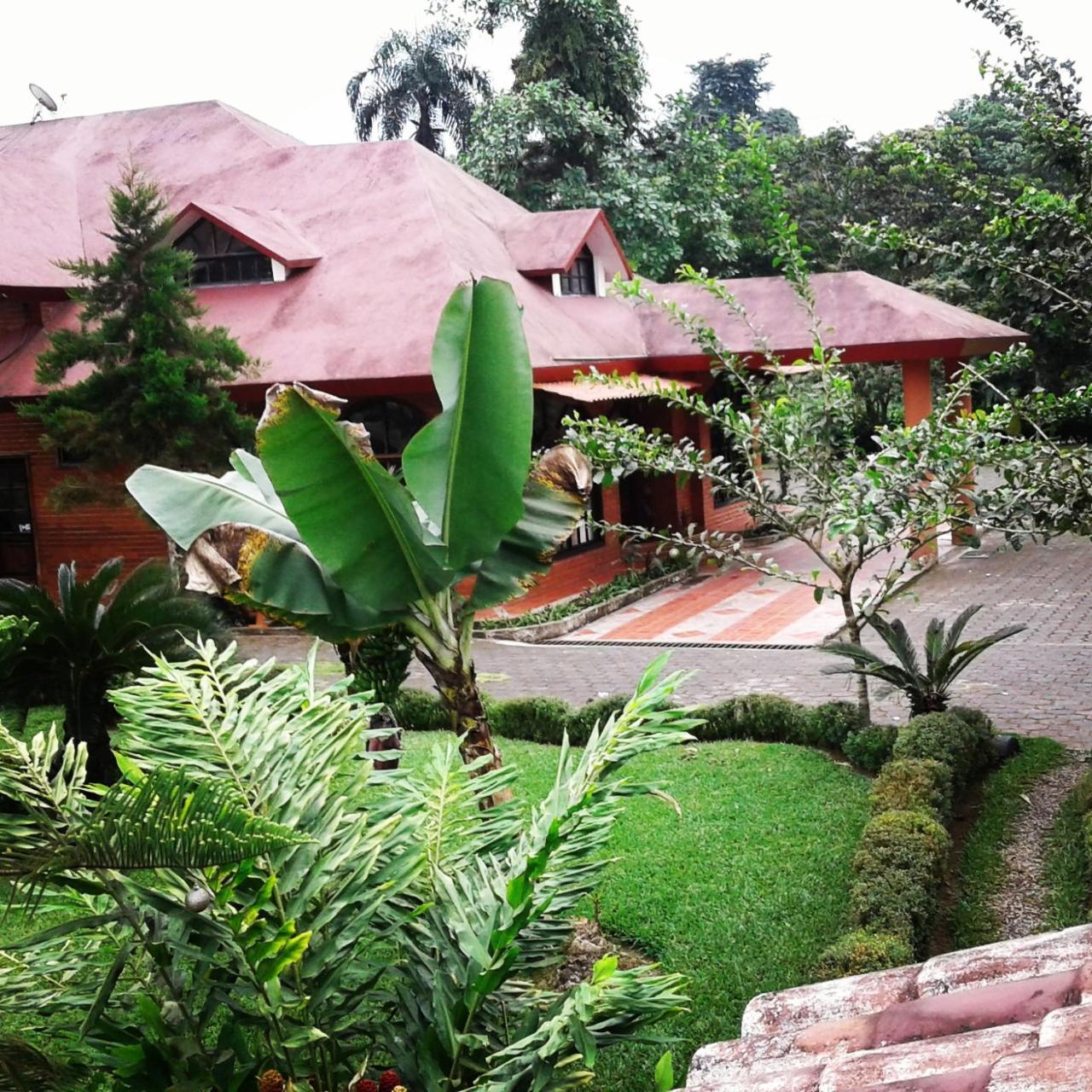 Estancia La Colina Santo Domingo de los Colorados Exterior foto
